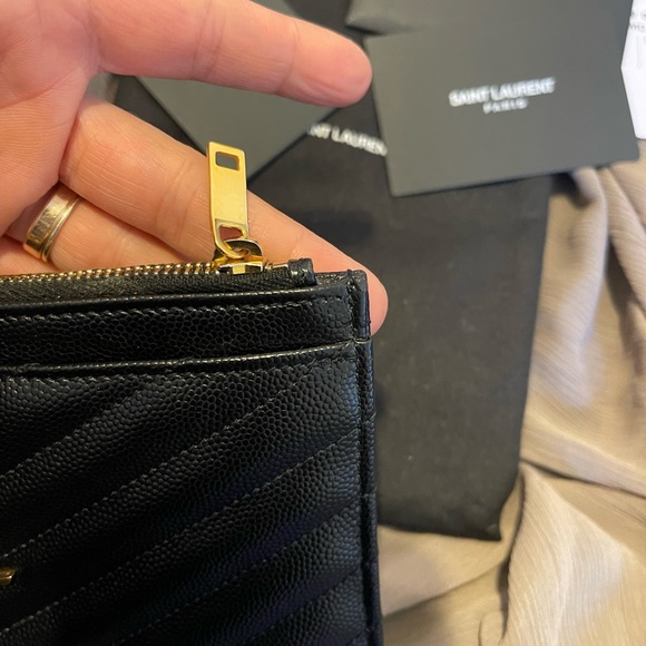 YSL MATELASSE Small Zipped Pouch - Picture 12 of 14